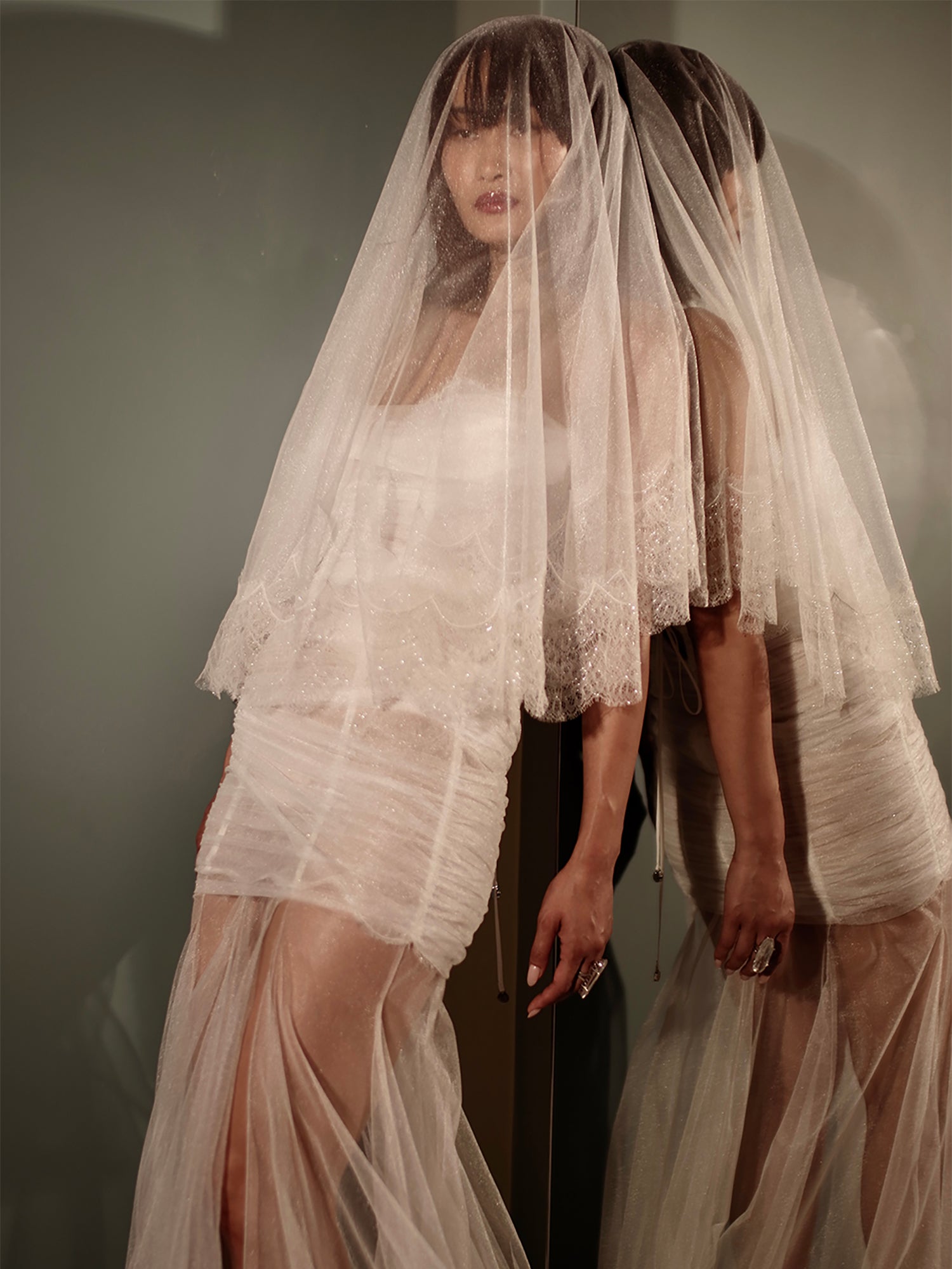 KIOMI VEIL
